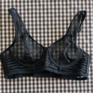 Victoria’s Secret Size 34B Luxe Lingerie Unlined Mesh Full-coverage Plunge Bra